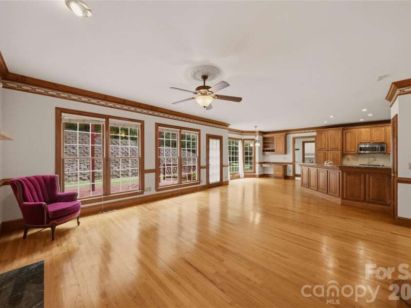 201 Old Bell Road, Charlotte, NC 28270.  MLS# CAR4401301, YatesRealty ID 35984. 