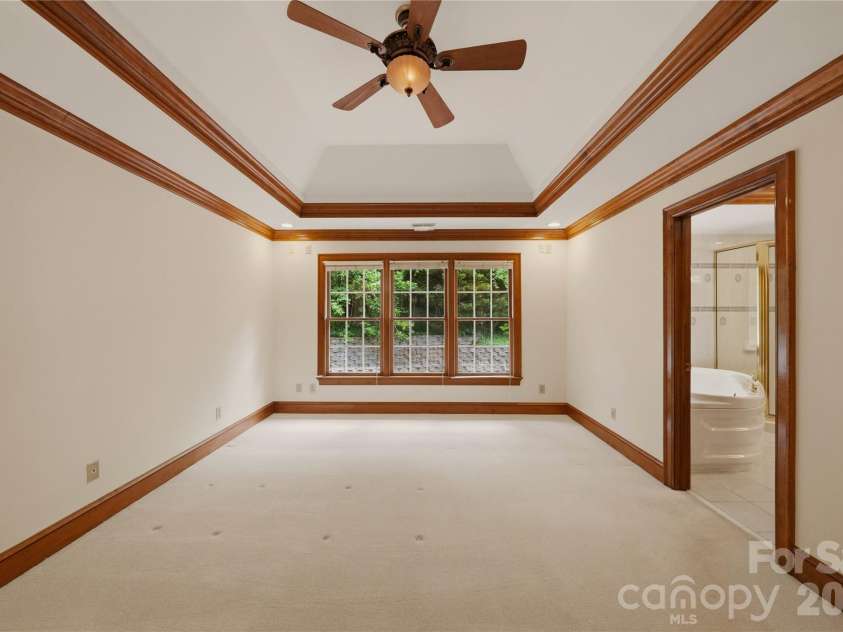 201 Old Bell Road, Charlotte, NC 28270.  MLS# CAR4401301, YatesRealty ID 35984. 
