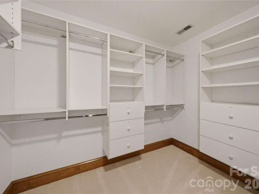 201 Old Bell Road, Charlotte, NC 28270.  MLS# CAR4401301, YatesRealty ID 35984. 