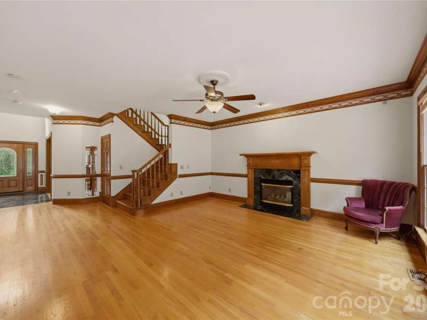 201 Old Bell Road, Charlotte, NC 28270.  MLS# CAR4401301, YatesRealty ID 35984. 