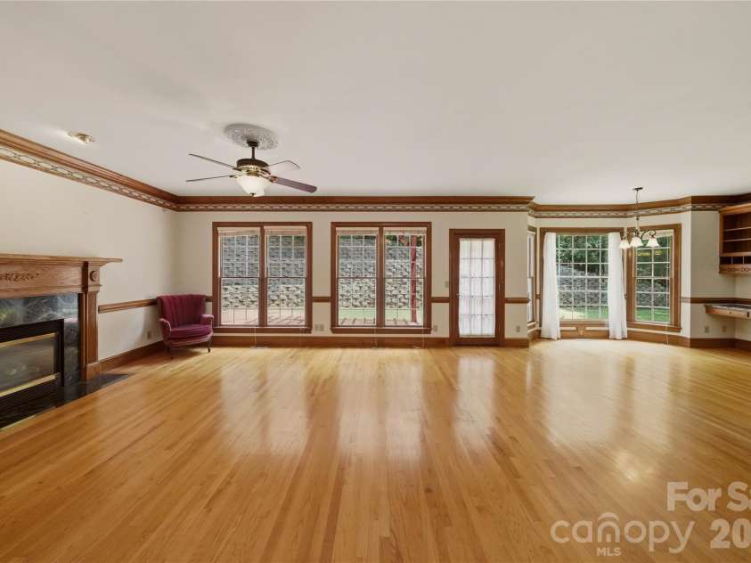 201 Old Bell Road, Charlotte, NC 28270.  MLS# CAR4401301, YatesRealty ID 35984. 