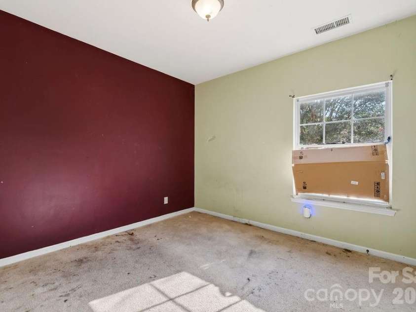 7424 Hannah Alexander Lane, Charlotte, NC 28227.  MLS# CAR4402040, YatesRealty ID 35986. Main Floor Bedroom (Bedroom 2 of 5)