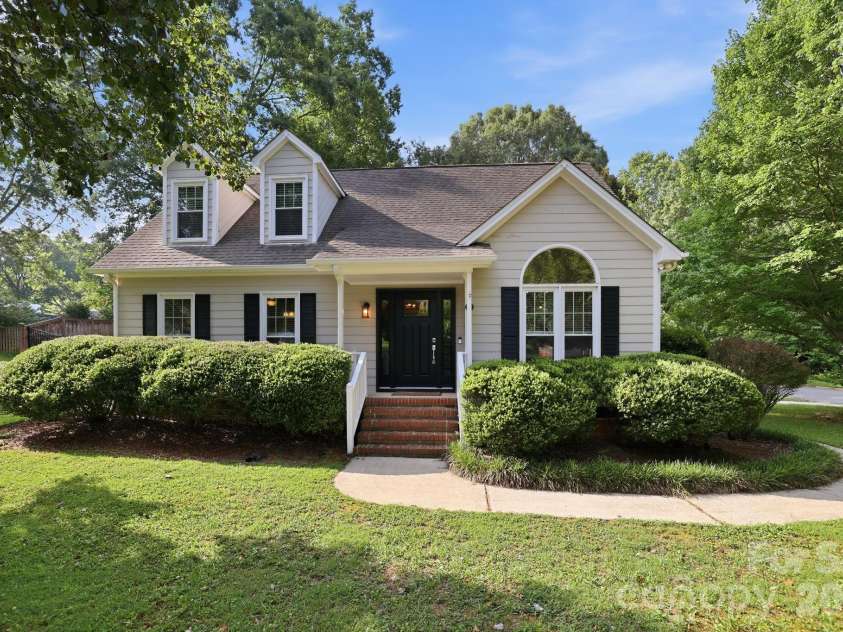 115 Southfork Drive, Belmont, NC 28012.  MLS# CAR4399681, YatesRealty ID 35987. 