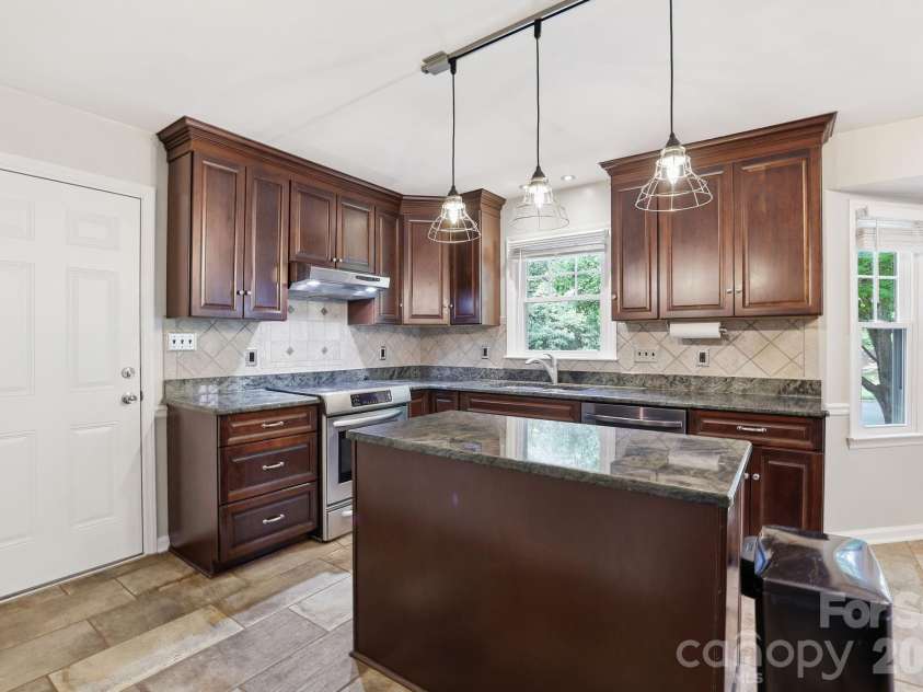 115 Southfork Drive, Belmont, NC 28012.  MLS# CAR4399681, YatesRealty ID 35987. 