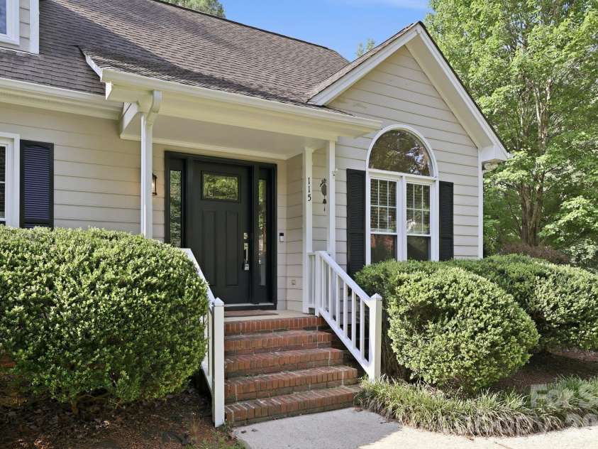 115 Southfork Drive, Belmont, NC 28012.  MLS# CAR4399681, YatesRealty ID 35987. 