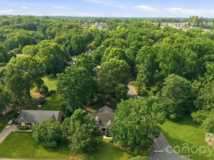 115 Southfork Drive, Belmont, NC 28012.  MLS# CAR4399681, YatesRealty ID 35987. 