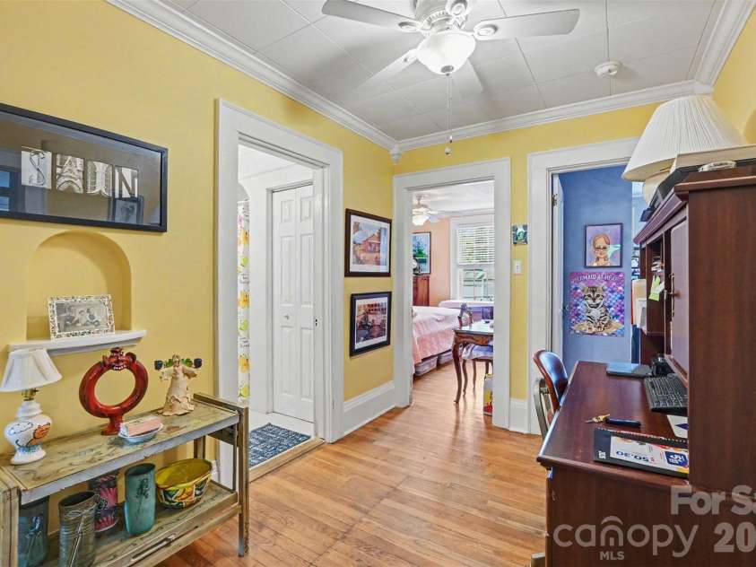 806 Main Avenue, Newton, NC 28658.  MLS# CAR4399488, YatesRealty ID 35989. 