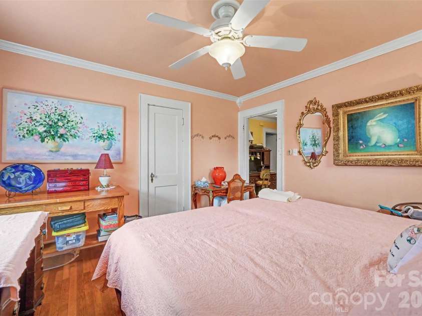 806 Main Avenue, Newton, NC 28658.  MLS# CAR4399488, YatesRealty ID 35989. 