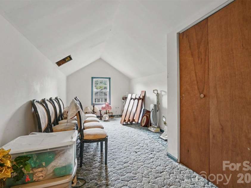 806 Main Avenue, Newton, NC 28658.  MLS# CAR4399488, YatesRealty ID 35989. 