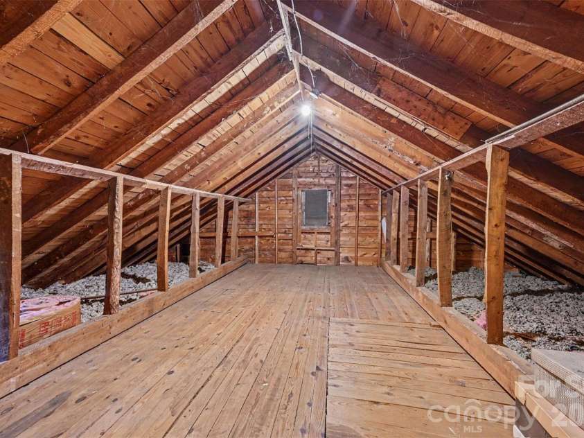 806 Main Avenue, Newton, NC 28658.  MLS# CAR4399488, YatesRealty ID 35989. 