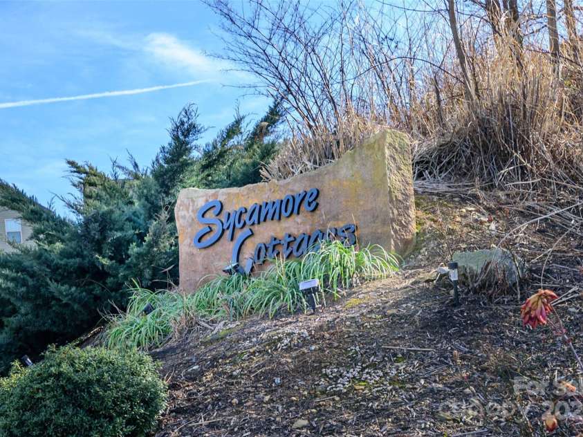 35 Greenly Lane, Fletcher, NC 28732.  MLS# CAR4333662, YatesRealty ID 3599. 