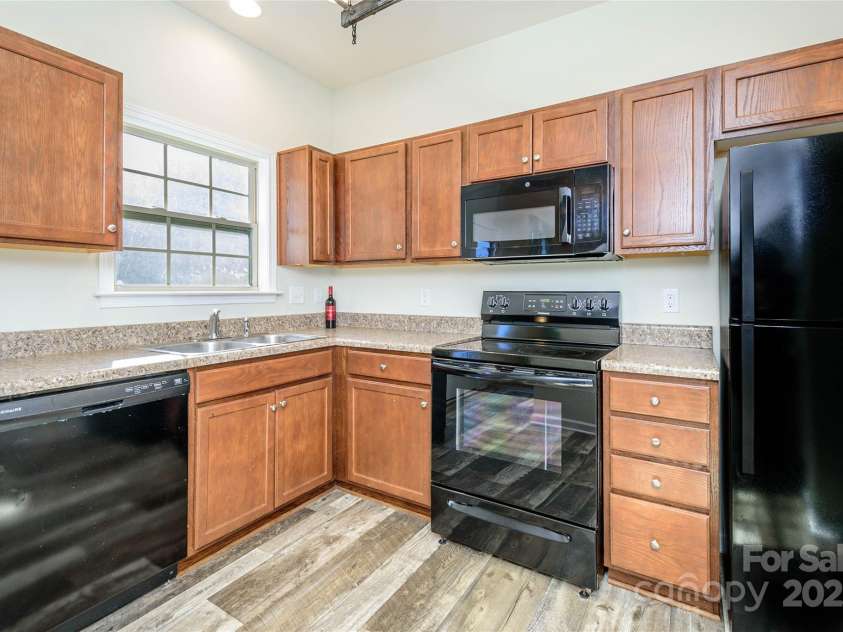 35 Greenly Lane, Fletcher, NC 28732.  MLS# CAR4333662, YatesRealty ID 3599. 