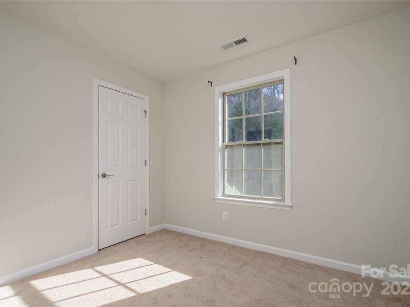 35 Greenly Lane, Fletcher, NC 28732.  MLS# CAR4333662, YatesRealty ID 3599. 