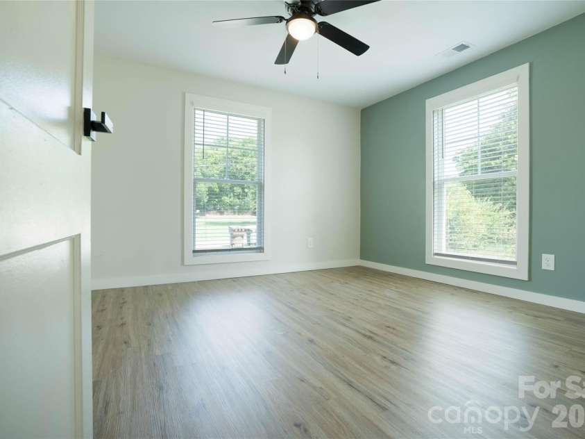 512 Florence Avenue, Kannapolis, NC 28083.  MLS# CAR4399803, YatesRealty ID 35990. 