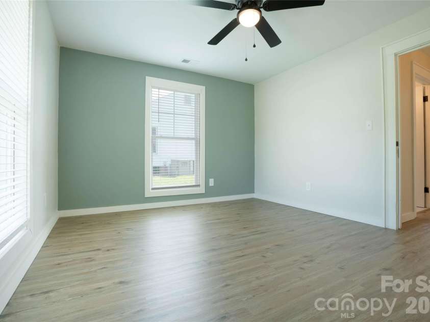 512 Florence Avenue, Kannapolis, NC 28083.  MLS# CAR4399803, YatesRealty ID 35990. 