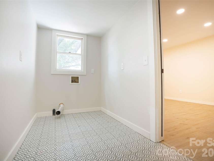 512 Florence Avenue, Kannapolis, NC 28083.  MLS# CAR4399803, YatesRealty ID 35990. 
