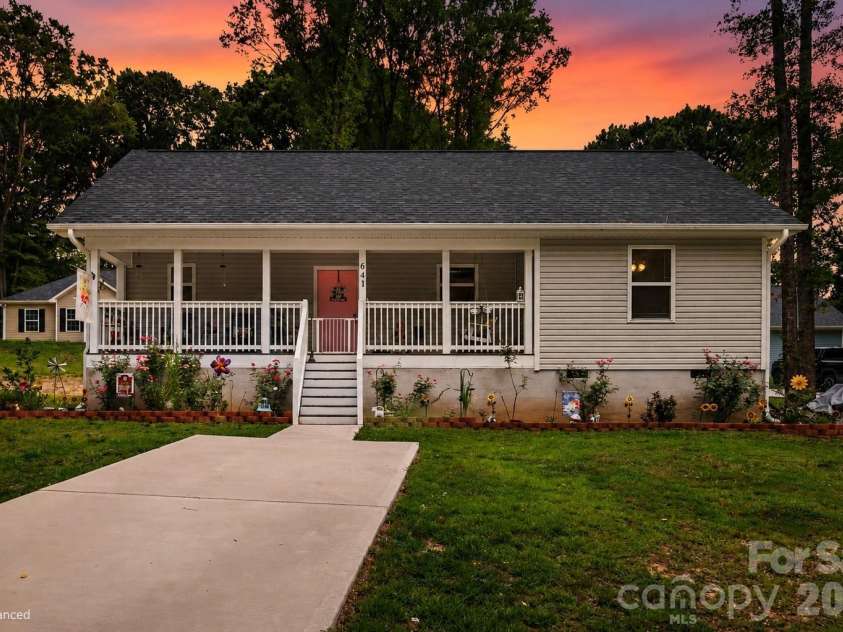 641 Johns Lane, Gastonia, NC 28052.  MLS# CAR4400984, YatesRealty ID 35991. 