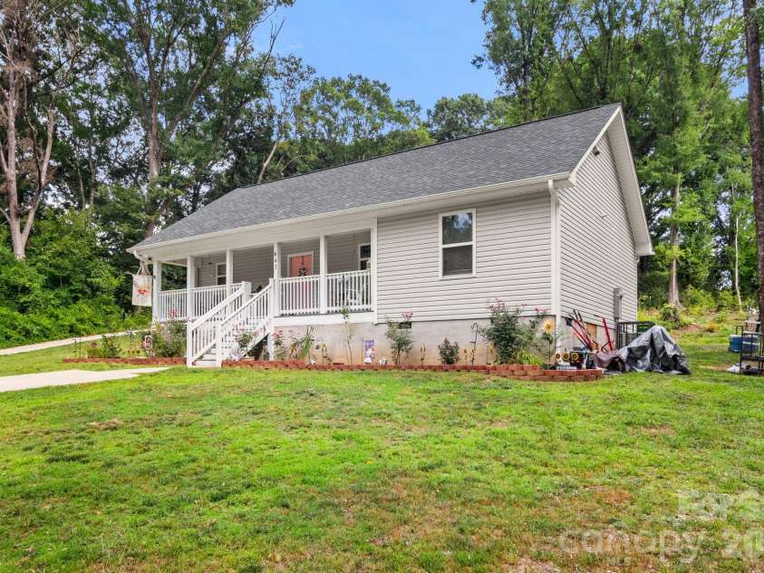 641 Johns Lane, Gastonia, NC 28052.  MLS# CAR4400984, YatesRealty ID 35991. 