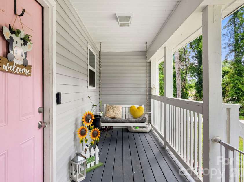641 Johns Lane, Gastonia, NC 28052.  MLS# CAR4400984, YatesRealty ID 35991. Front door