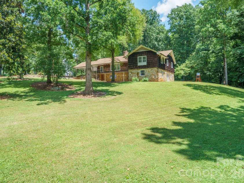 229 Rocky Lane, Lincolnton, NC 28092.  MLS# CAR4401034, YatesRealty ID 35992. 