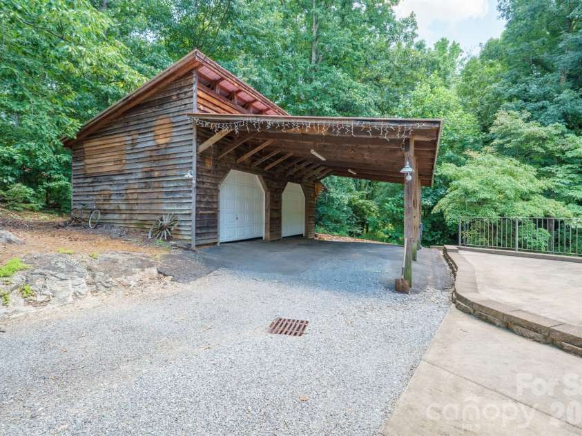 229 Rocky Lane, Lincolnton, NC 28092.  MLS# CAR4401034, YatesRealty ID 35992. 
