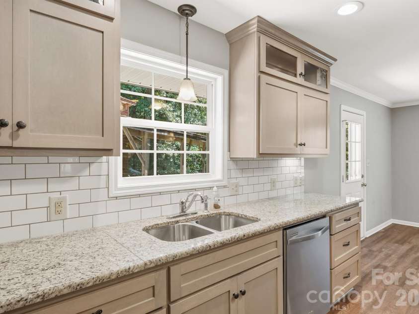 229 Rocky Lane, Lincolnton, NC 28092.  MLS# CAR4401034, YatesRealty ID 35992. 