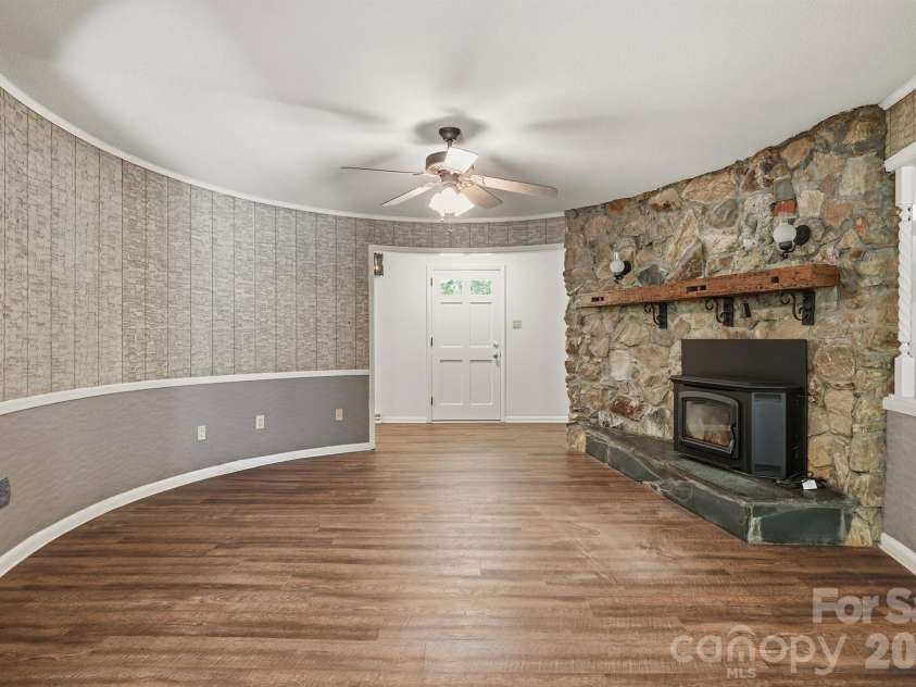 229 Rocky Lane, Lincolnton, NC 28092.  MLS# CAR4401034, YatesRealty ID 35992. 