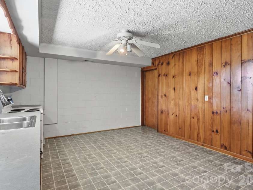 229 Rocky Lane, Lincolnton, NC 28092.  MLS# CAR4401034, YatesRealty ID 35992. 
