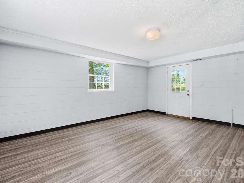 229 Rocky Lane, Lincolnton, NC 28092.  MLS# CAR4401034, YatesRealty ID 35992. 