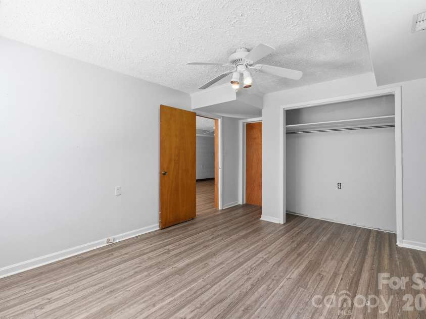 229 Rocky Lane, Lincolnton, NC 28092.  MLS# CAR4401034, YatesRealty ID 35992. 