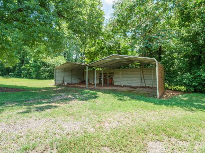 229 Rocky Lane, Lincolnton, NC 28092.  MLS# CAR4401034, YatesRealty ID 35992. 