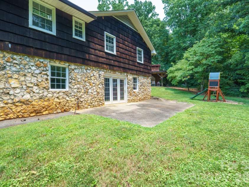 229 Rocky Lane, Lincolnton, NC 28092.  MLS# CAR4401034, YatesRealty ID 35992. 