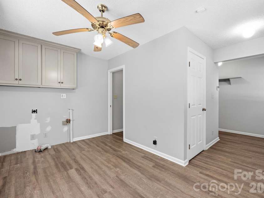 229 Rocky Lane, Lincolnton, NC 28092.  MLS# CAR4401034, YatesRealty ID 35992. Laundry