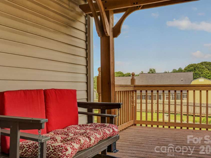 1425 Farmington Hills Drive, Conover, NC 28613.  MLS# CAR4401309, YatesRealty ID 35994. Covered Back Deck
