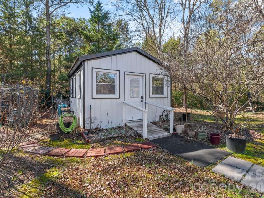 5214 Echo Valley, Great Falls, SC 29055.  MLS# CAR4393184, YatesRealty ID 35996. 