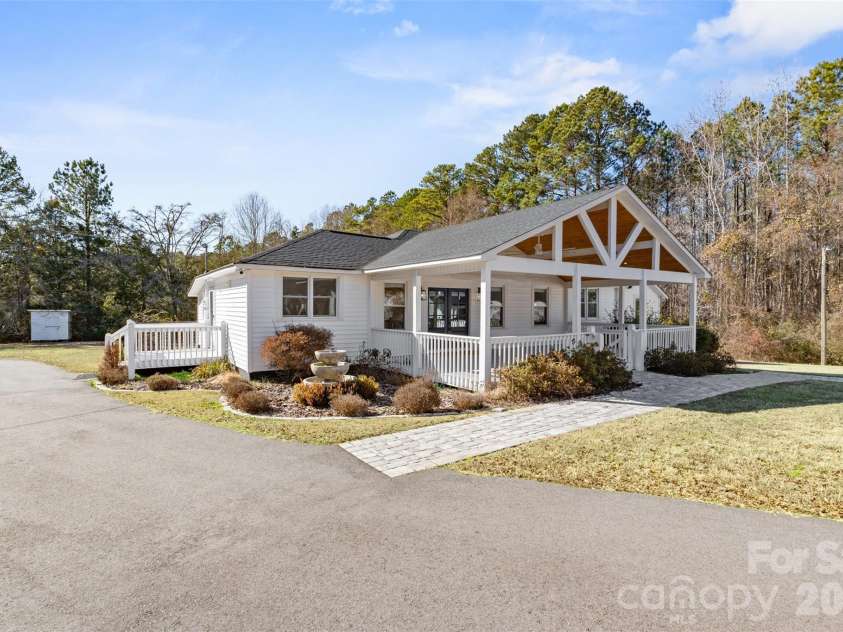 5214 Echo Valley, Great Falls, SC 29055.  MLS# CAR4393184, YatesRealty ID 35996. 