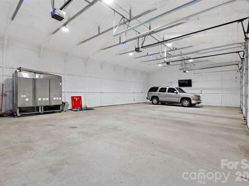 5214 Echo Valley, Great Falls, SC 29055.  MLS# CAR4393184, YatesRealty ID 35996. Interior Detached Garage