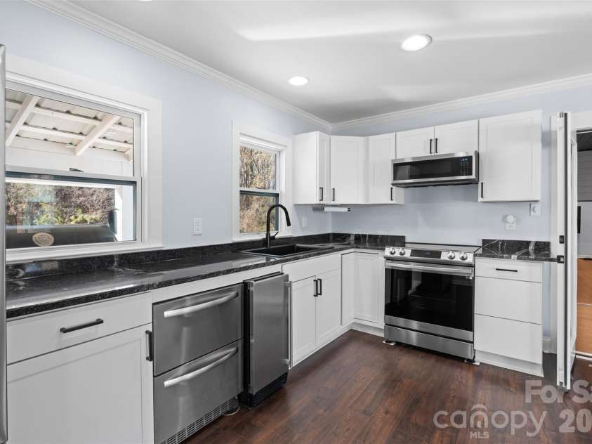 5214 Echo Valley, Great Falls, SC 29055.  MLS# CAR4393184, YatesRealty ID 35996. Kitchen Guest House