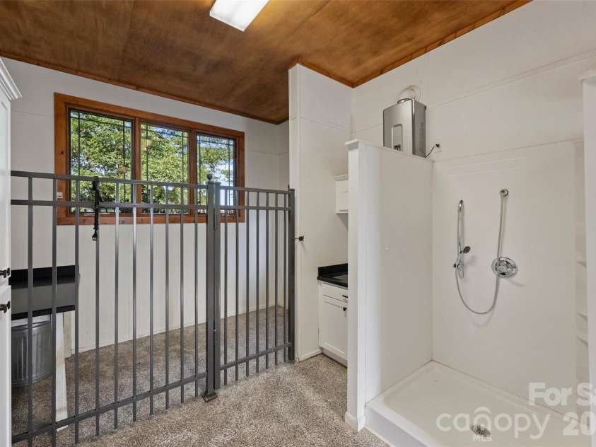 172 Tuckertown Road, New London, NC 28127.  MLS# CAR4387171, YatesRealty ID 35997. 