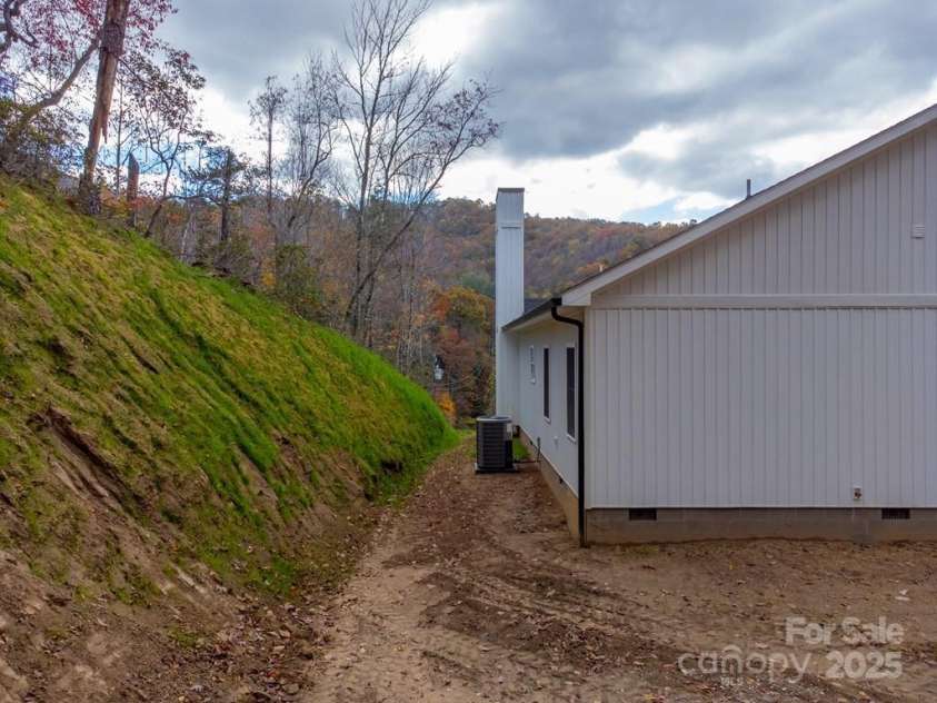 679 Firefly Road, Whittier, NC 28789.  MLS# CAR4316520, YatesRealty ID 360. 