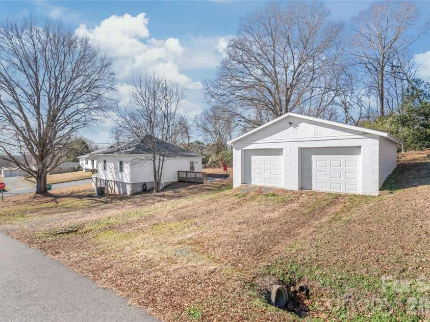 1206 Wiscassett Street, Albemarle, NC 28001.  MLS# CAR4338762, YatesRealty ID 3600. 