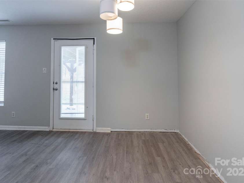 8800 Old Potters Road, Charlotte, NC 28269.  MLS# CAR4238636, YatesRealty ID 3600. 