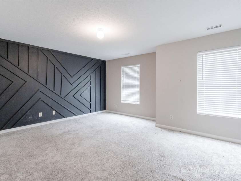 8800 Old Potters Road, Charlotte, NC 28269.  MLS# CAR4238636, YatesRealty ID 3600. 