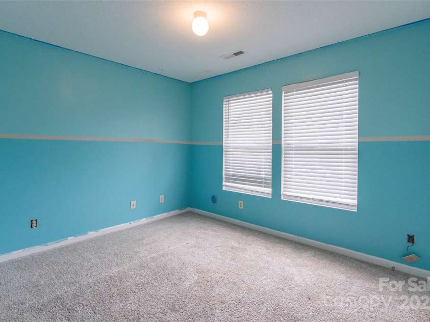 8800 Old Potters Road, Charlotte, NC 28269.  MLS# CAR4238636, YatesRealty ID 3600. 