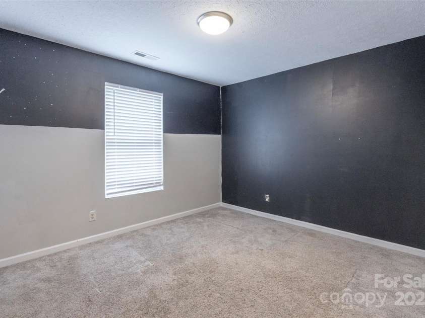 8800 Old Potters Road, Charlotte, NC 28269.  MLS# CAR4238636, YatesRealty ID 3600. 