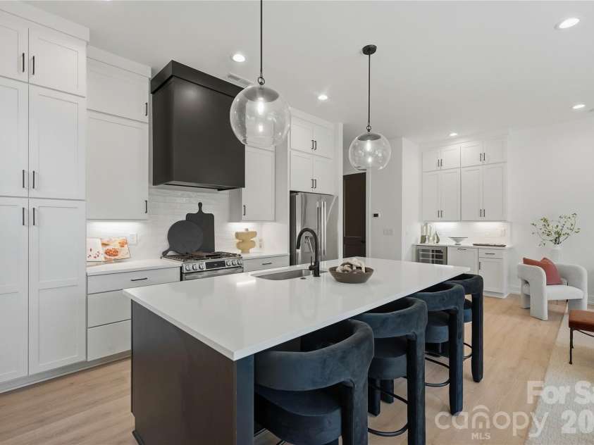 3922 Sarah Drive, Charlotte, NC 28217.  MLS# CAR4315843, YatesRealty ID 36000. 