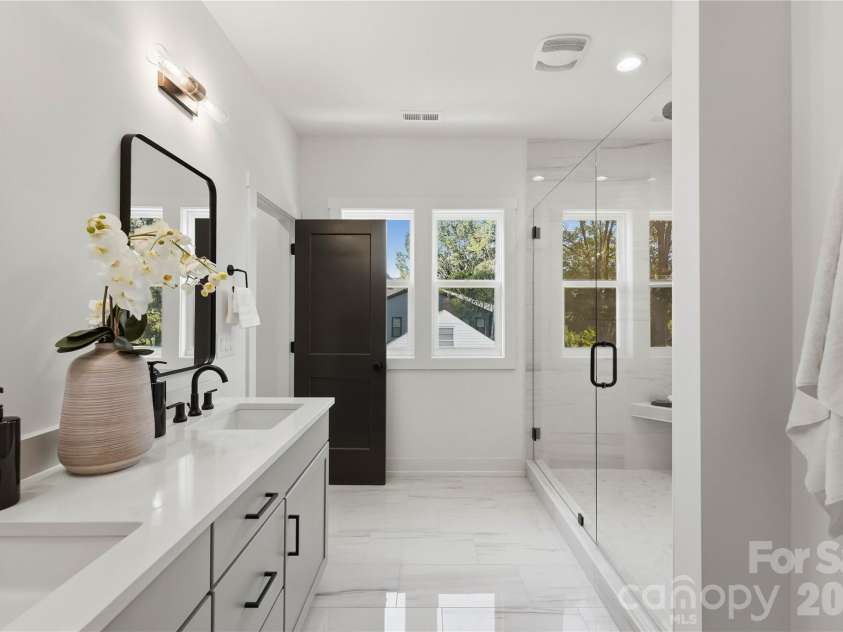 3922 Sarah Drive, Charlotte, NC 28217.  MLS# CAR4315843, YatesRealty ID 36000. 