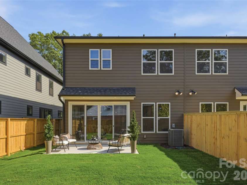 3922 Sarah Drive, Charlotte, NC 28217.  MLS# CAR4315843, YatesRealty ID 36000. 