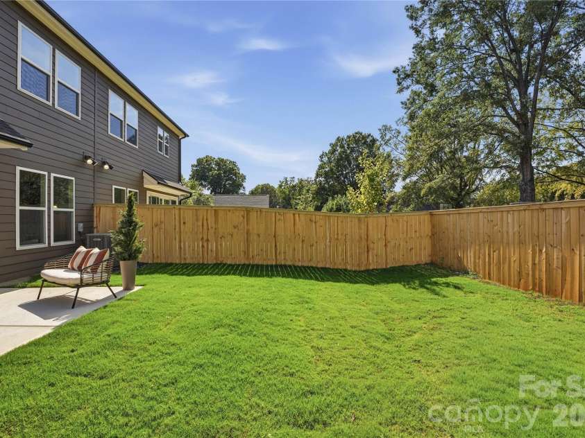 3922 Sarah Drive, Charlotte, NC 28217.  MLS# CAR4315843, YatesRealty ID 36000. 
