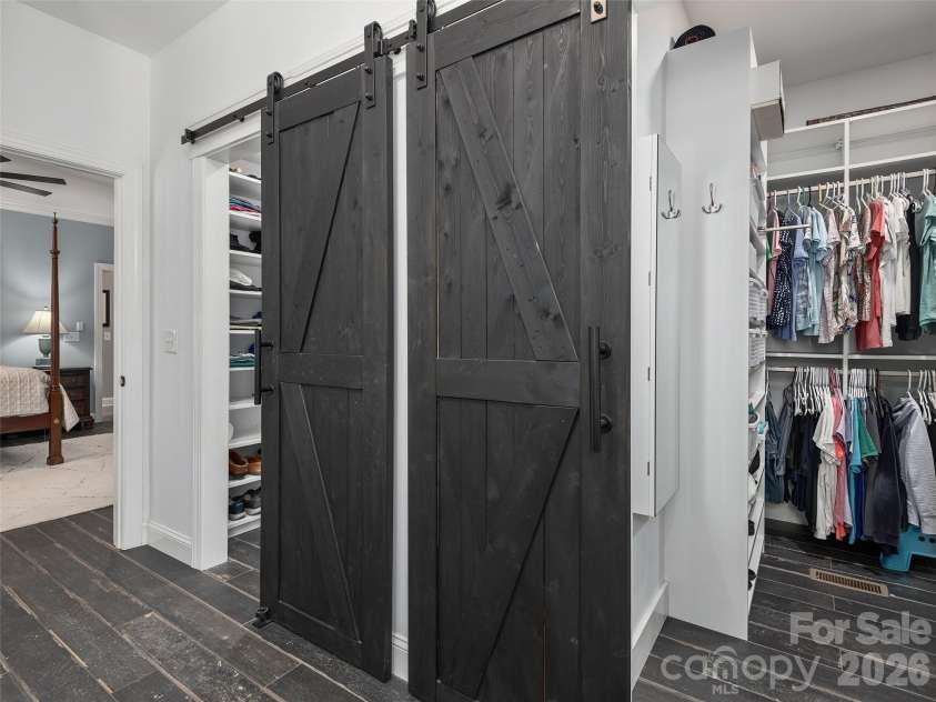 21 Dayflower Drive, Asheville, NC 28803.  MLS# CAR4396051, YatesRealty ID 36002. 